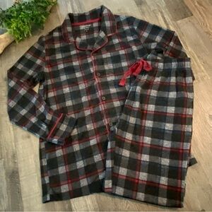 CUDDL DUDS Black/Red Plaid 2-Piece Long Sleeve Button Up Loungewear Pajamas